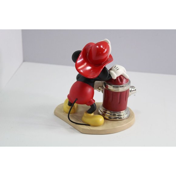 Mickeys Fire Brigade Fireman to the Rescue Mickey Mouse Vintage 88018 - Picture 3 of 6
